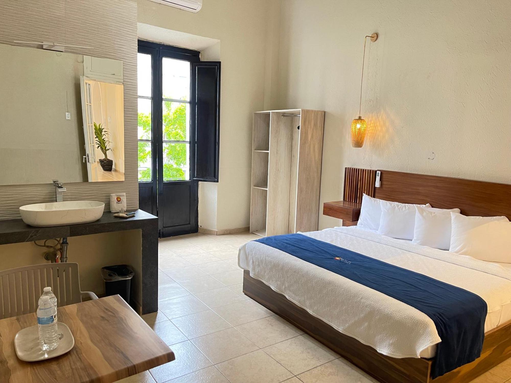 Hotel Real De Castilla Nuovo غوادالاجارا المظهر الخارجي الصورة